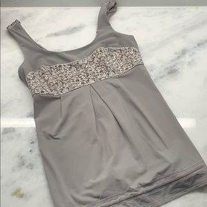 Lululemon grey tank top size 4